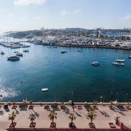 Valletta View By St * Gzira