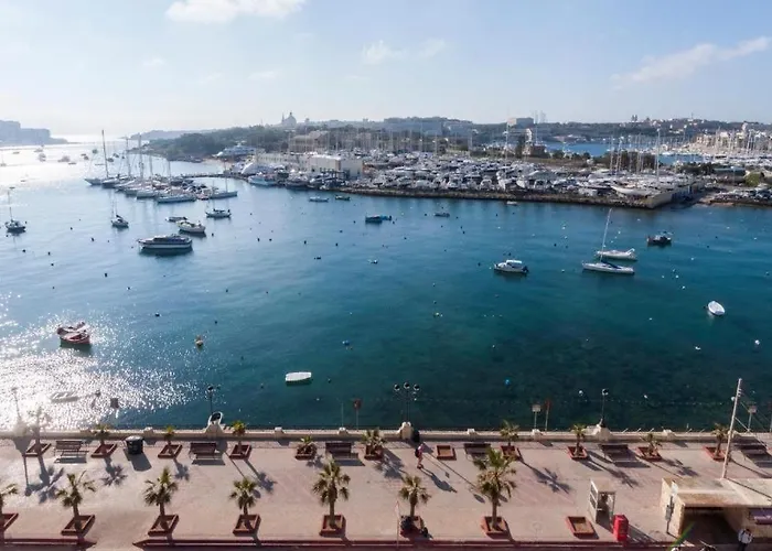 Valletta View By St * Gzira